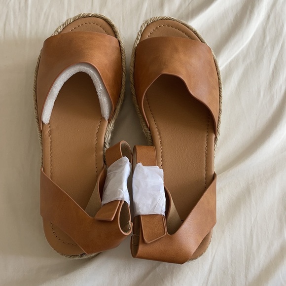 Brown platform espadrilles - Picture 5 of 6